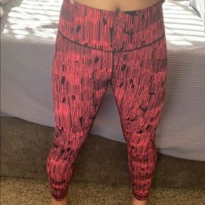 Patterned work out leggings